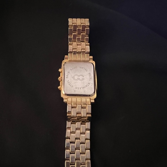 Bought this watch at Nordstrom during a sale.  Never wore it.  Needs battery - Picture 2 of 5